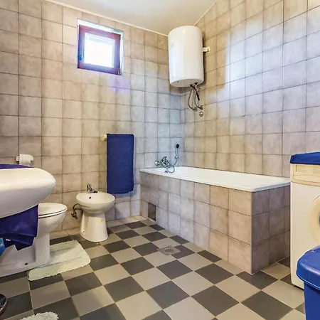 Apartmán 2 Bedroom Awesome In