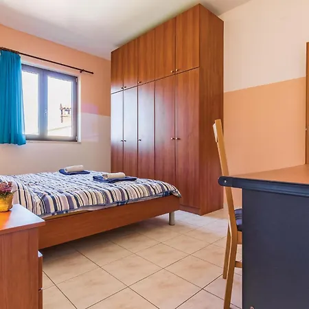 2 Bedroom Awesome In *